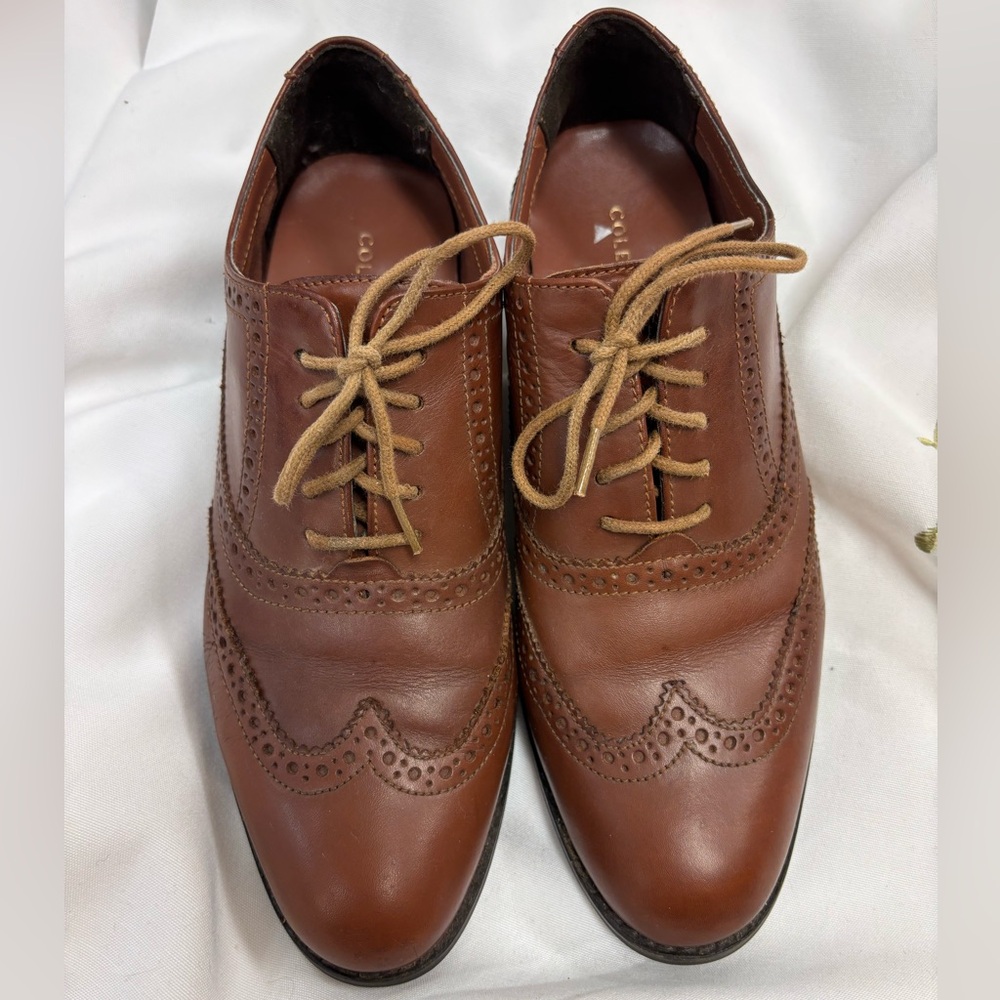 Cole Haan Women’s Tan Leather Wingtip Oxfords - size 7